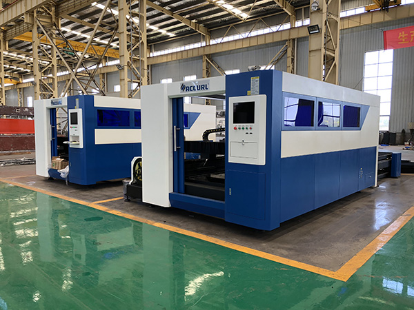 රේකස් IPG 500W 1kw 1500W කාබන් වානේ, මල නොනිමින ලෑල්ලක් CNC ෆයිබර් ලේසර් කැපුම් යන්ත්ර මිල